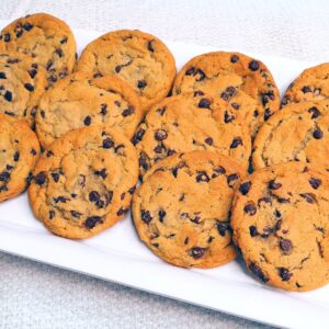 Cinnaholic TWO Dozen Cookies (specify in the "order comments" section at checkout which 2 flavors you'd like- Both Choc Chip, Both Cinnadoodle, or One dozen of each)